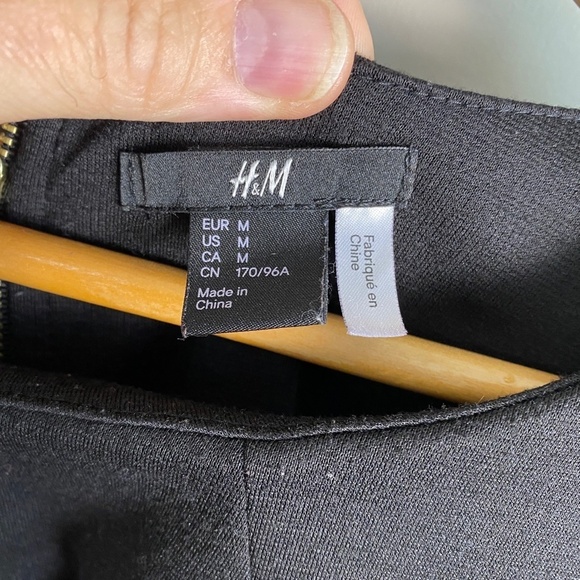 H&M Women's Black Long Sleeve Straight Sheath Mini Pullover Dress Size Medium - Picture 2 of 16